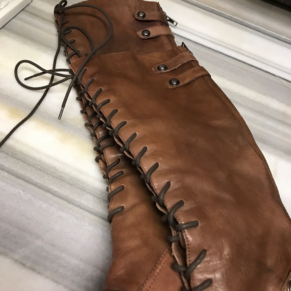 Boots - Picture 5 of 5